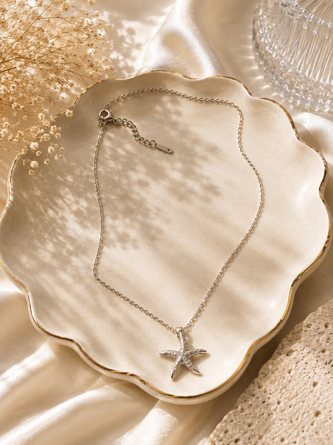 گردنبند زنانه مدل Maris Necklace طرح ستاره دریایی  | Qazal Bijoux